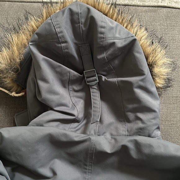 Abercrombie & Fitch Water Resistant Down Coat Size Small Two Way Zipper - Picture 7 of 7